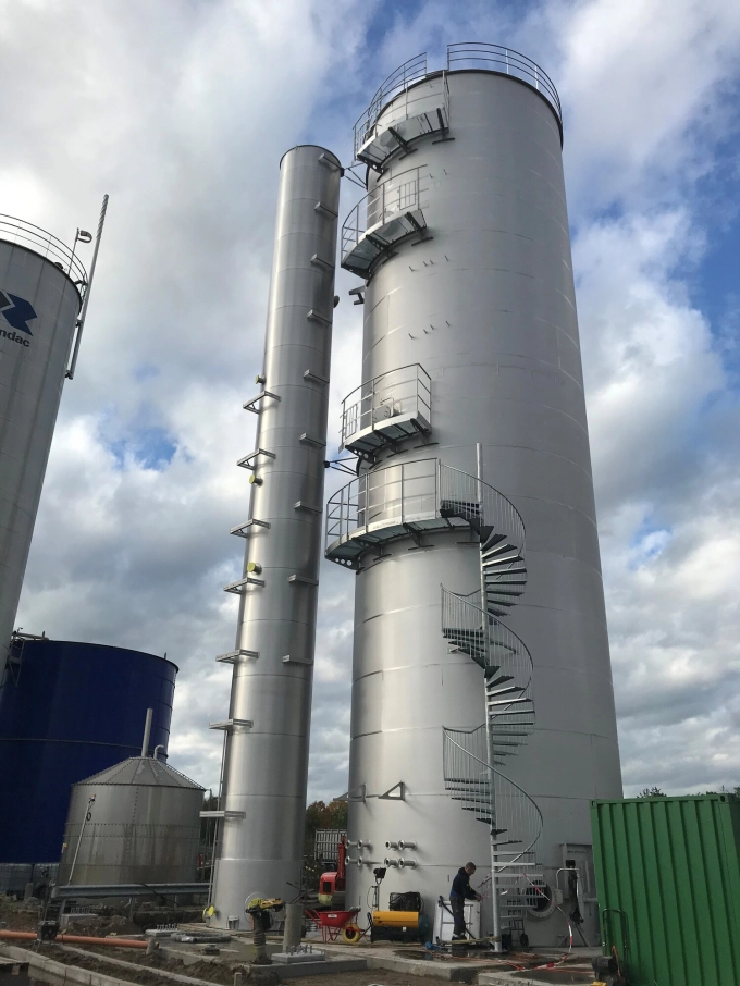 Water purification reactors